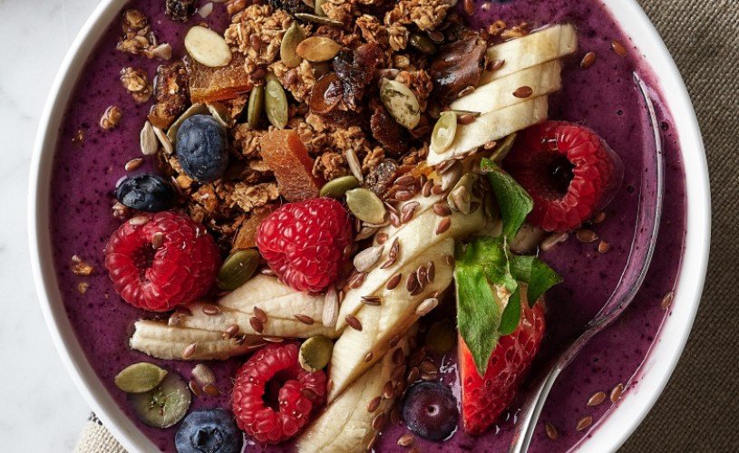 Banana and berry smoothie bowl from The Provenist